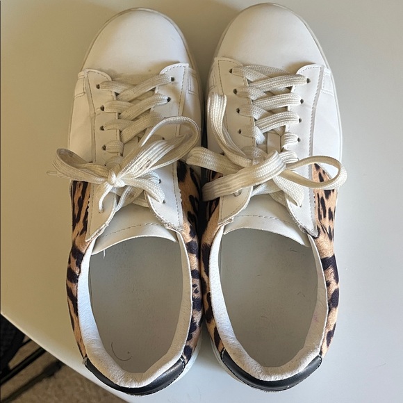 Leopard pattern sneakers - Picture 9 of 10